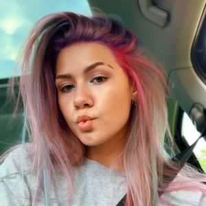 Meet your Posher, Sophia